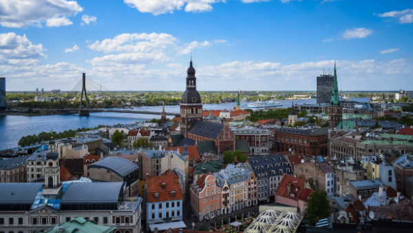 How to Hire and Pay Employees in Latvia